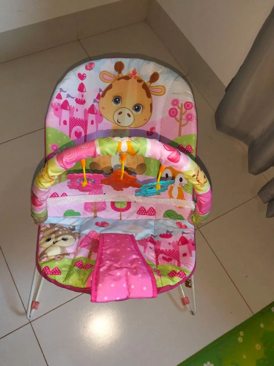 Cadeirinha balanço super conservada  - Foto 2