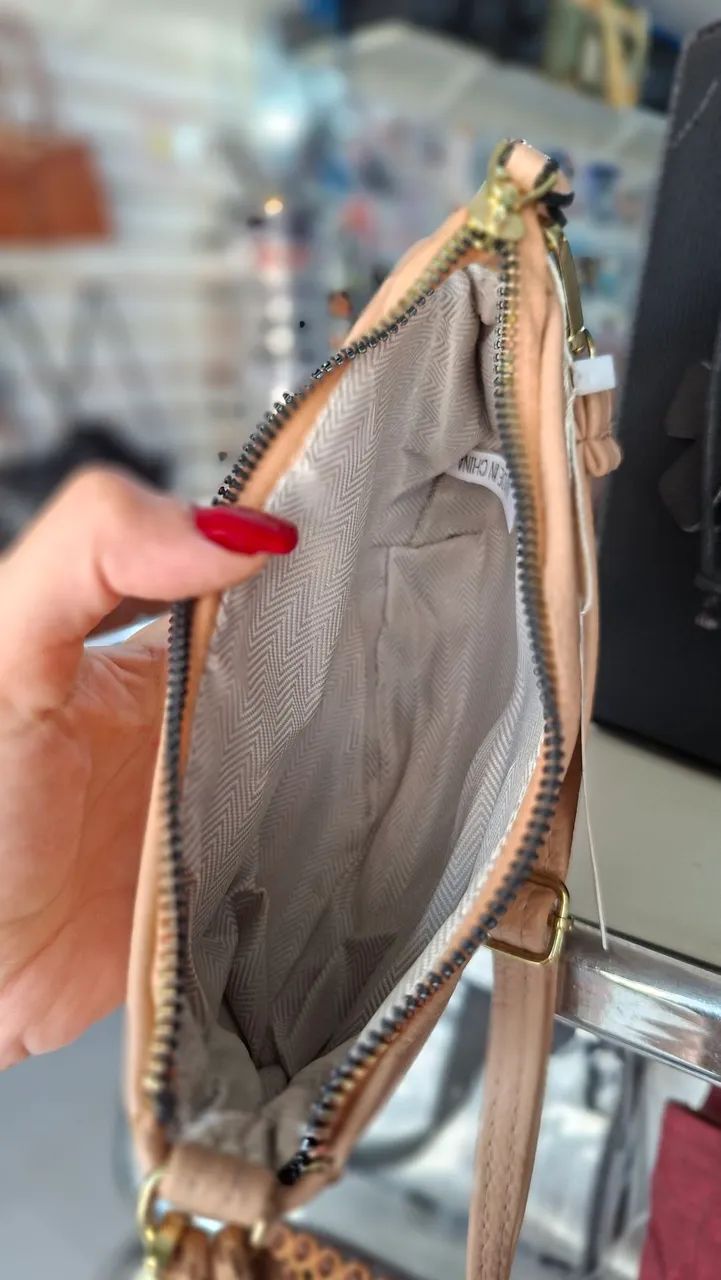 Bolsa feminina pequena (cabe celular) - Foto 3