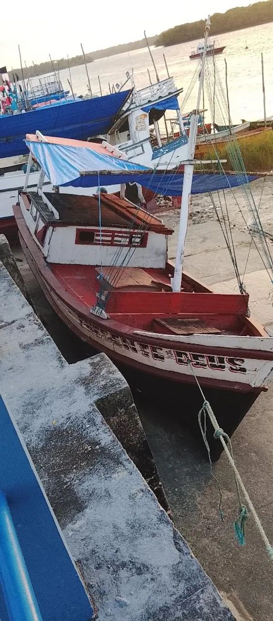 Embarcação boa pra vender logo 