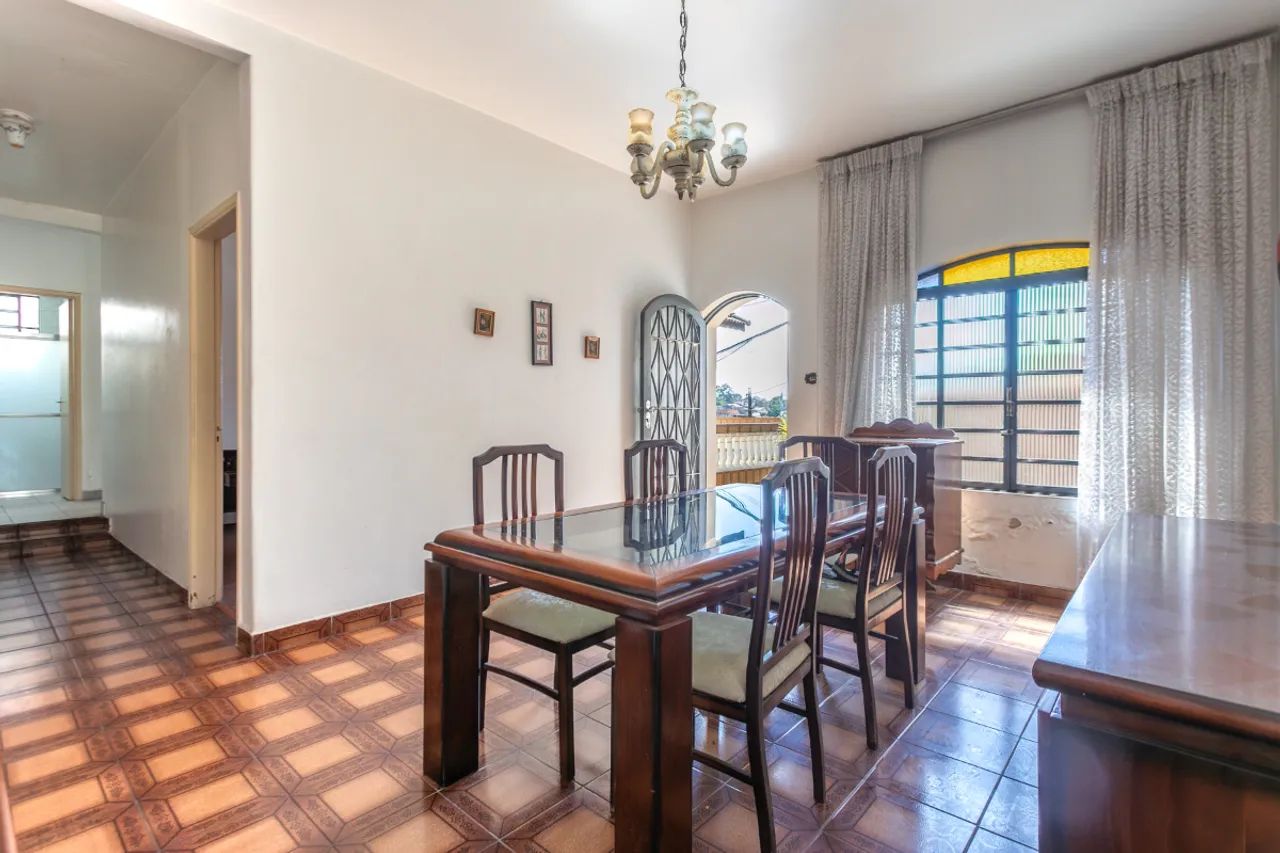 Casa para venda em Vila Inglesa com 3 quartos, 217m² - Foto 2