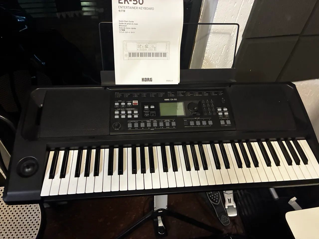 Teclado Korg EK 50