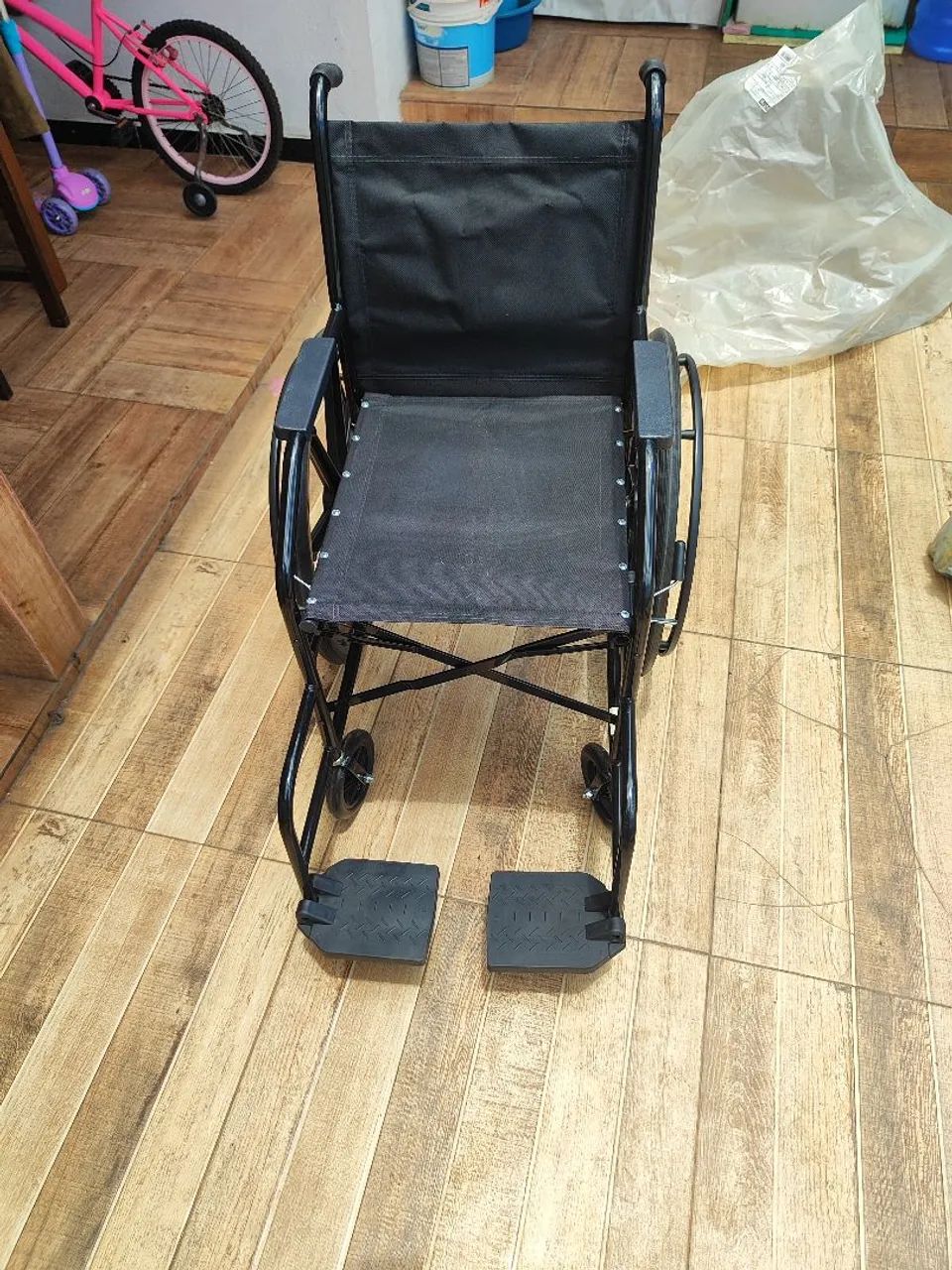 Cadeira de roda nova - Foto 2