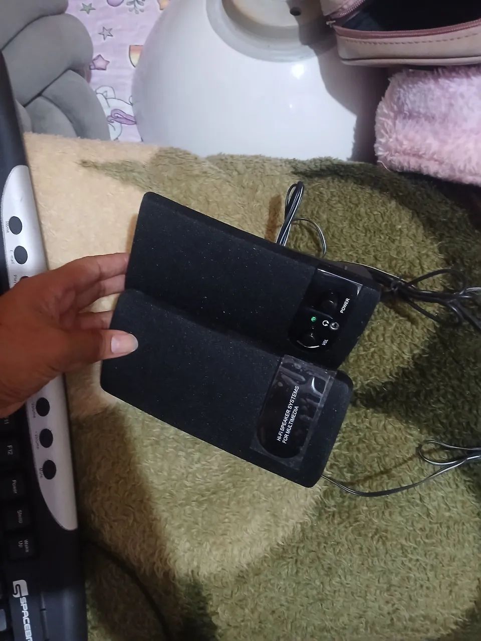 Teclado e caixa de som para pc 30reais os 2 - Foto 2