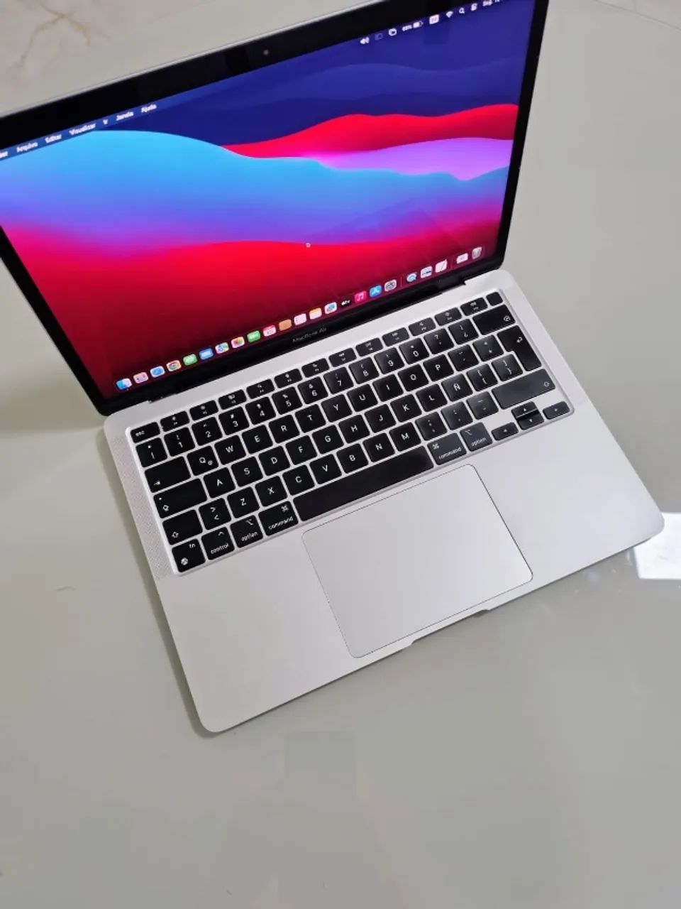 Apple MacBook Air 13,3