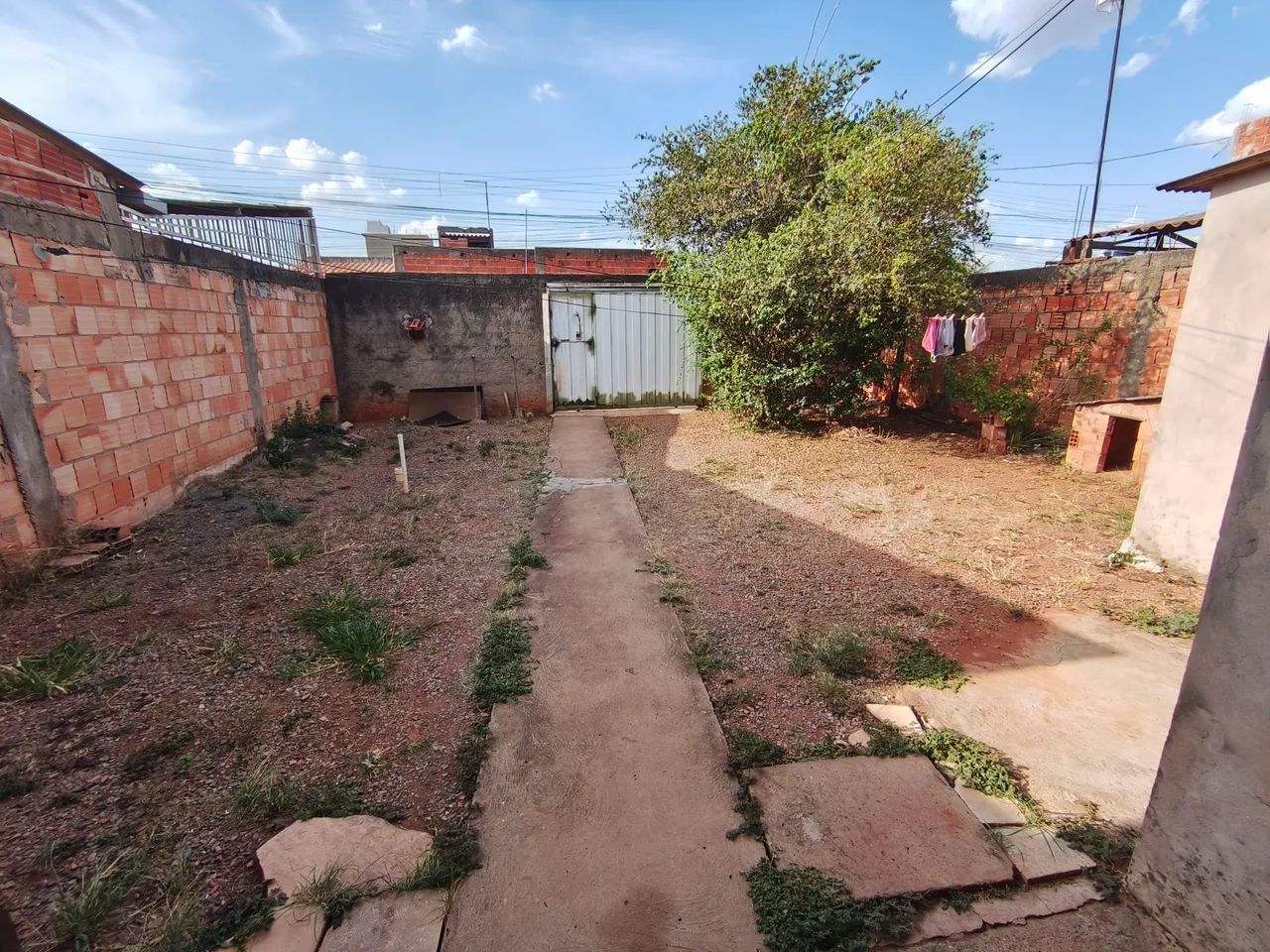 Vendo lote de 200m com barraco dentro  - Foto 3