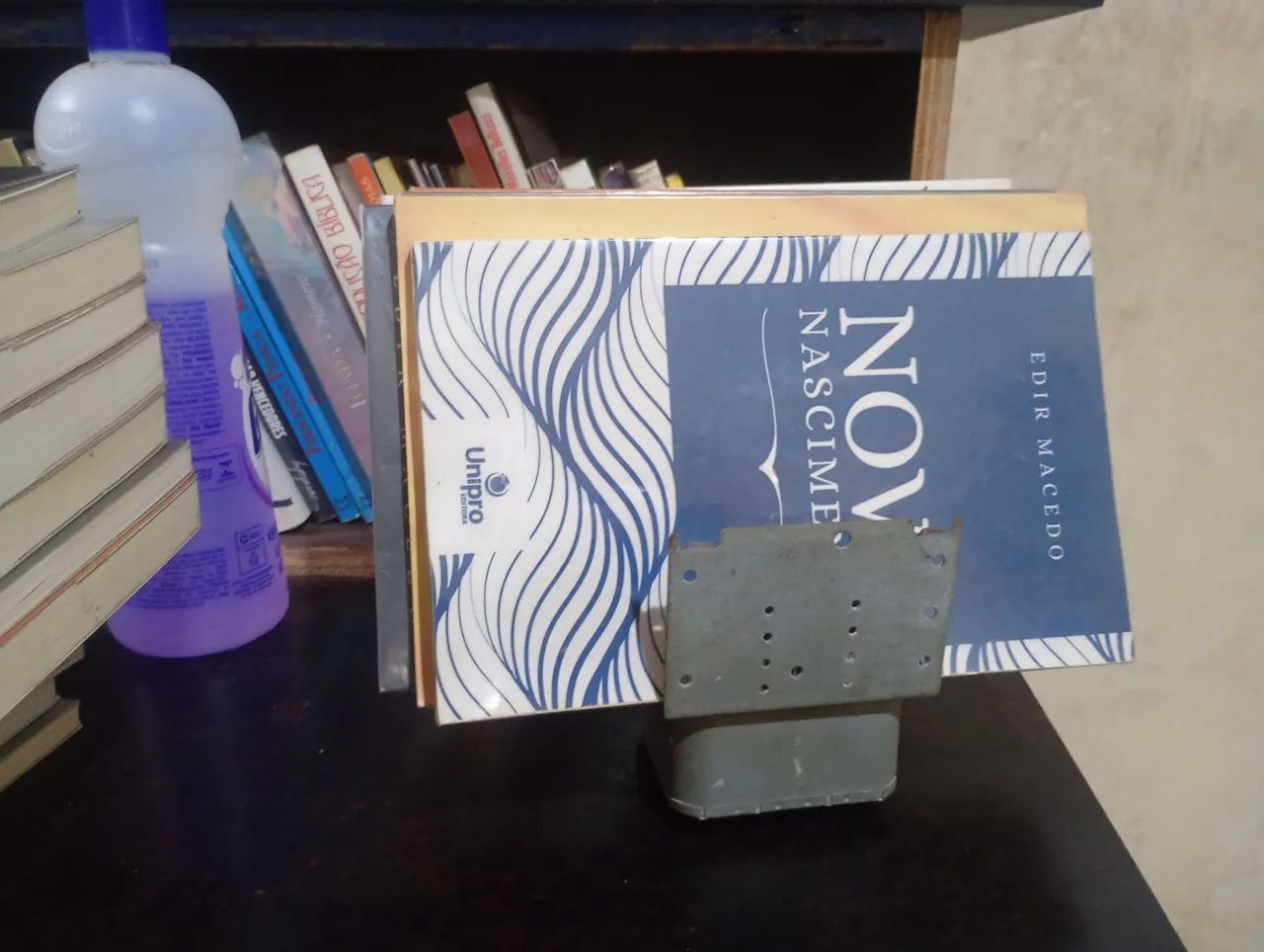 Porta livros compacto.  - Foto 4
