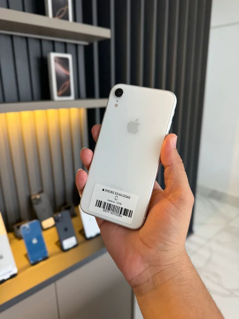 iPhone XR 64 gigas sem Face ID branco - Celulares e Smartphones