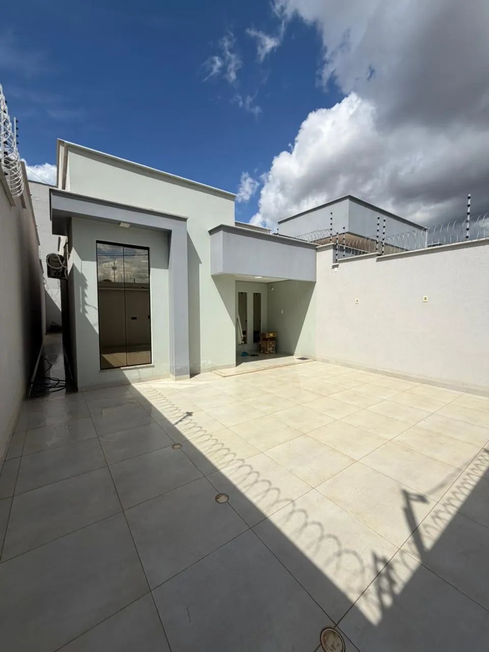 ALUGA-SE casa SemiMobiliada com piscina  - Foto 4