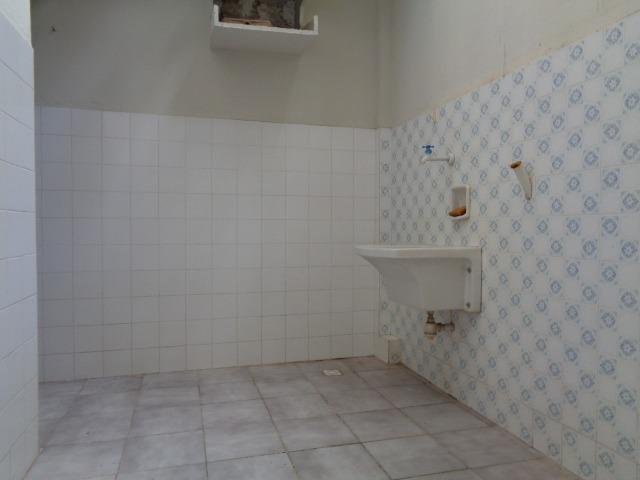 COD 575 - Casa De 2/4 Com Armários E Três Quitinetes Em Brotas - Foto 6