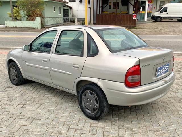 Corsa Sedan 1.0 - 2005 - Foto 7