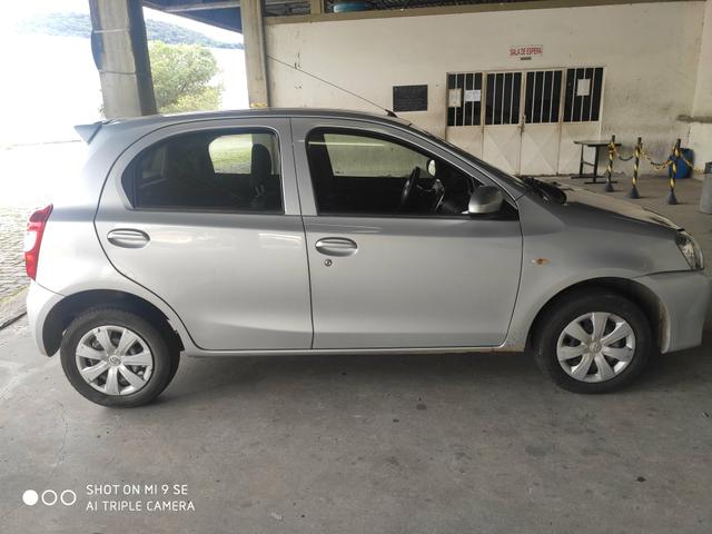 Vendo ou troco por carro menor valor! - Foto 5