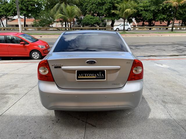 Focus Sedan GLX 2.0 Automático 2013/2013 - Foto 14