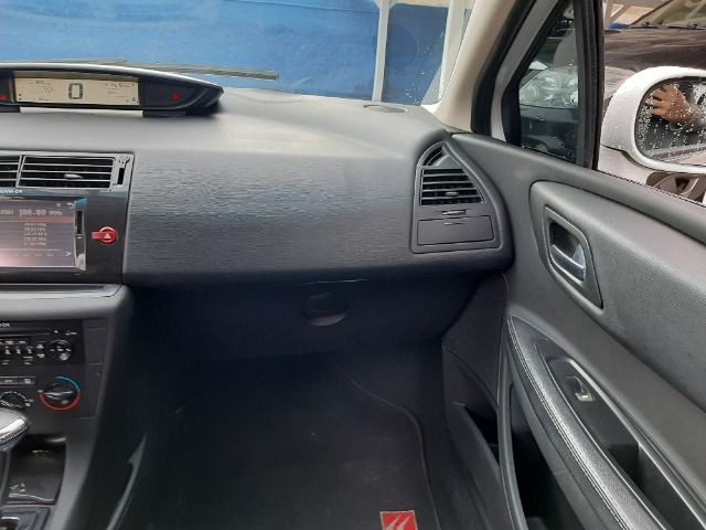 Citroen C4 Hatch - Foto 17