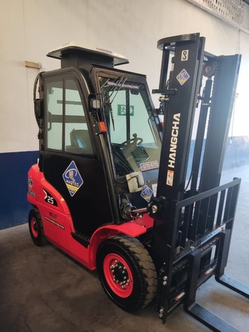 Locação de empilhadeira Hangcha cabinda com ar | 2022 | Diesel  - Foto 2