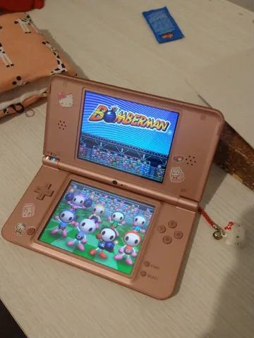 Nintendo DSi XL - Metallic Rose