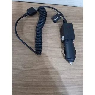 Carregador celular veicular  Usado.