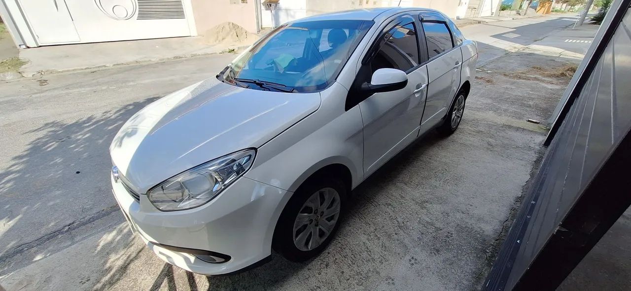 Grand Siena 1.4 - 2016 - completo Excelente estado