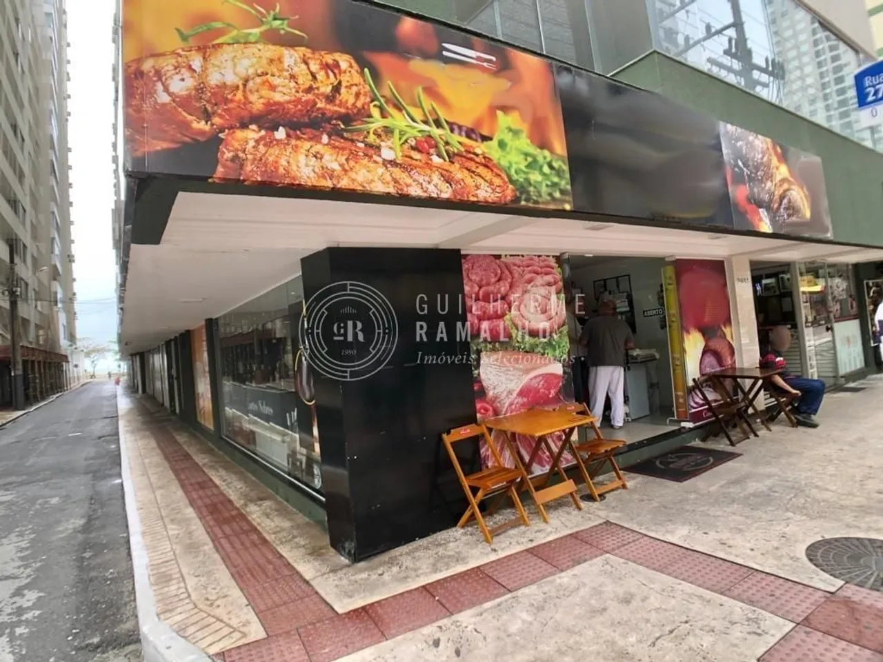 Sala Comercial de Esquina à Venda na Avenida Brasil em Balneário Camboriú