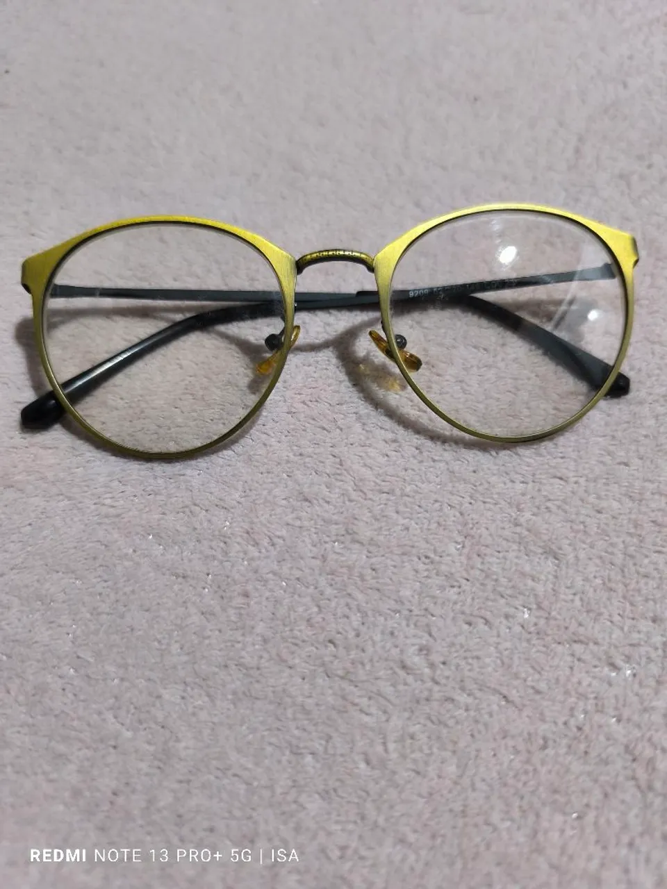 Óculos armação dourada, estilo vintage