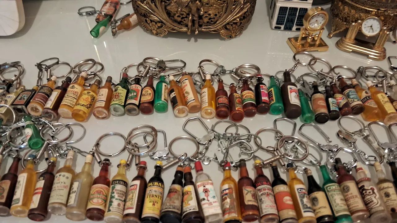 Coleção de Antigas Garrafinhas 92 unidades  - Foto 2