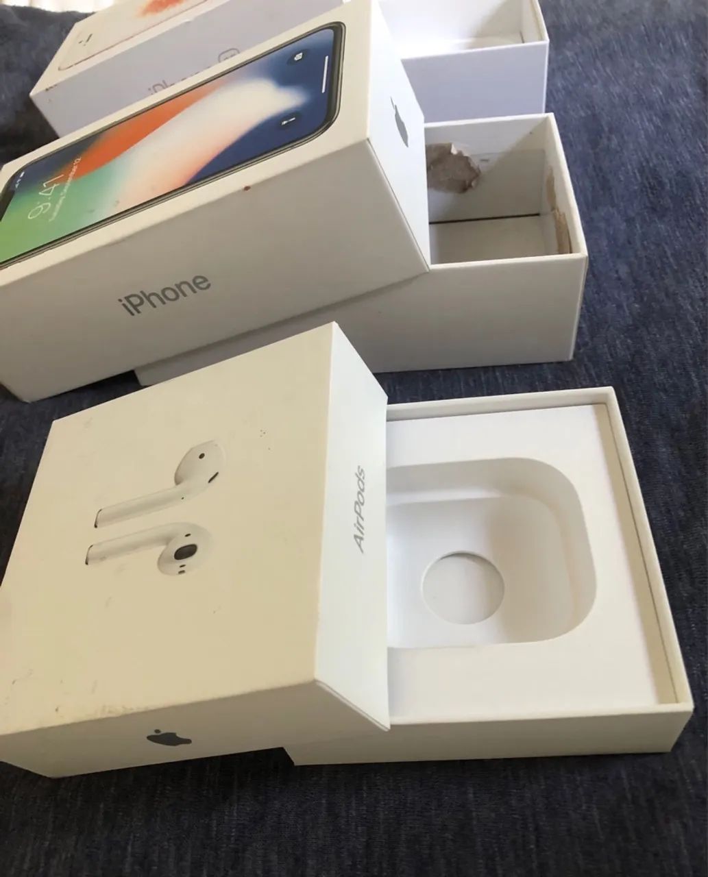 Lote Caixa IPhone SE, X, Fone Ouvido