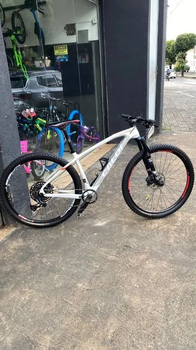 MTB Caloi Elite Carbon Racing Seminova Segundo Dono com Nota Fiscal  - Foto 2