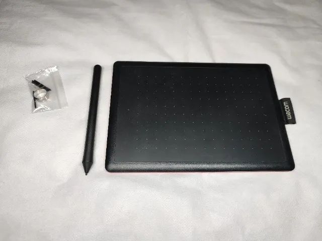 Mesa Digitalizadora One By Wacom CTL472 Cor Preto e Vermelho - Foto 5