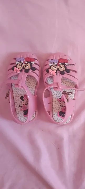 Sandálias Mickey e Minnie Bebê Rosa - Foto 2