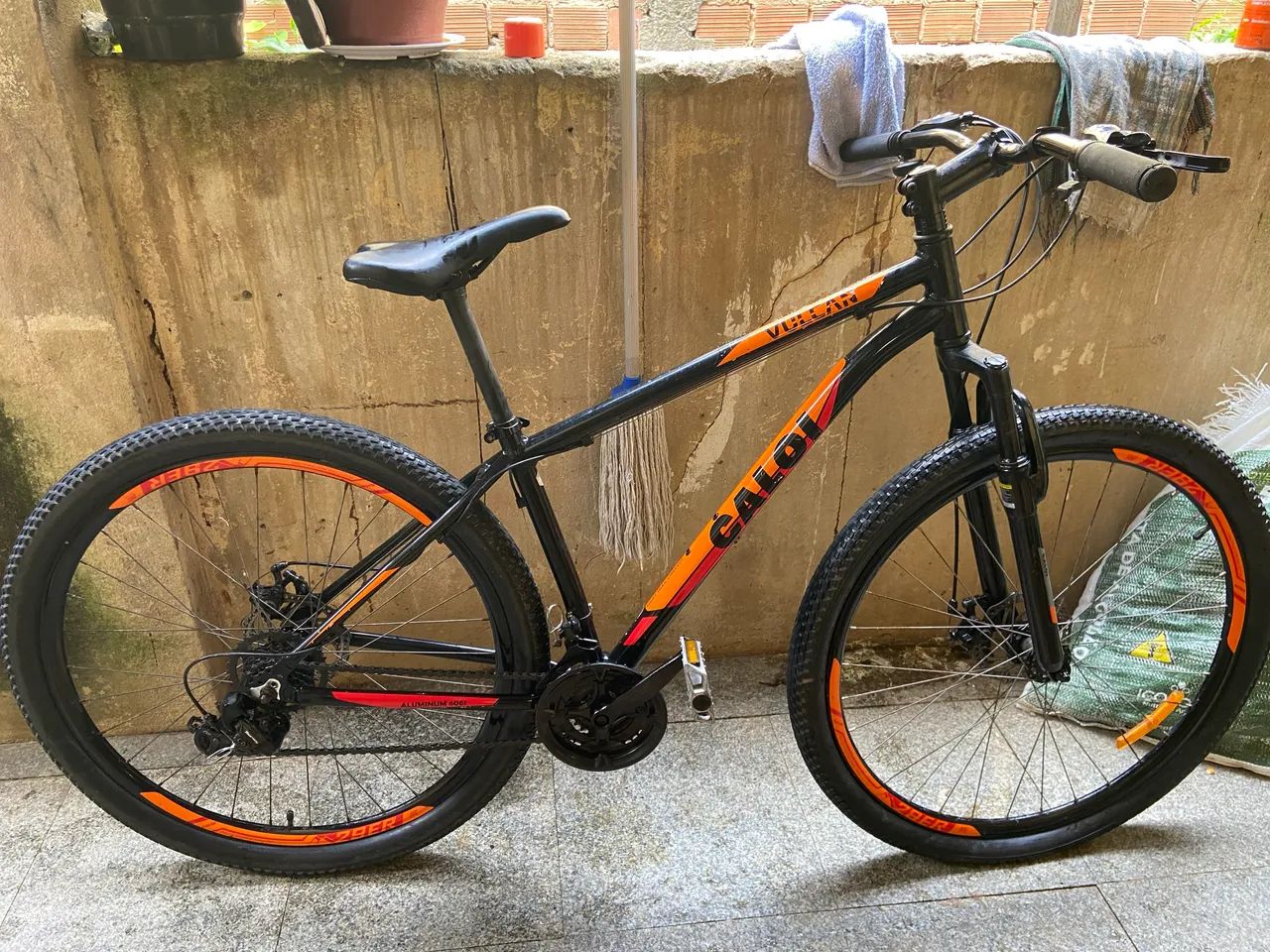 Bicicleta Caloi Vulcan Aro 29 Mountain Bike 21 Marchas Freio À Disco - Foto 3