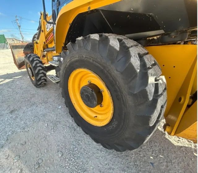 Retroescavadeira JCB 2018. - Foto 5