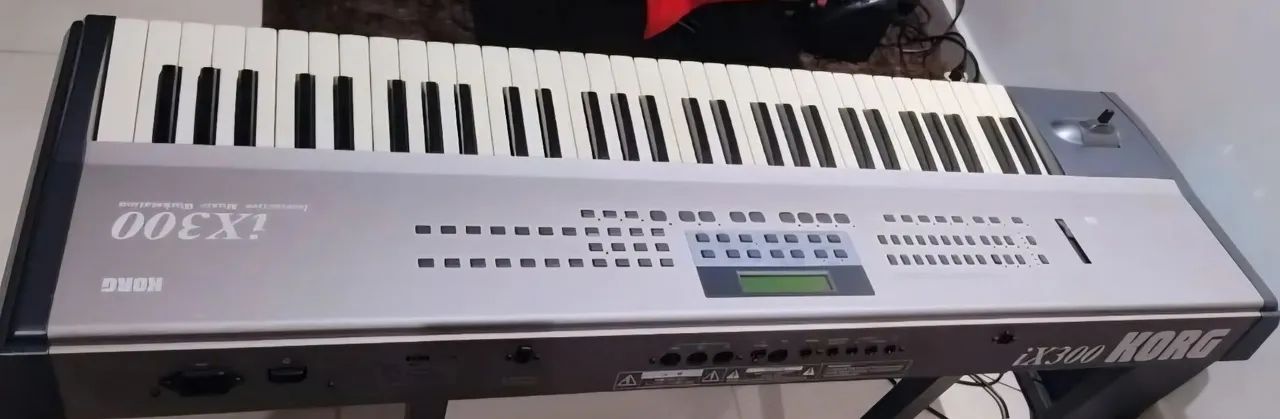 Teclado Korg ix300  - Foto 5