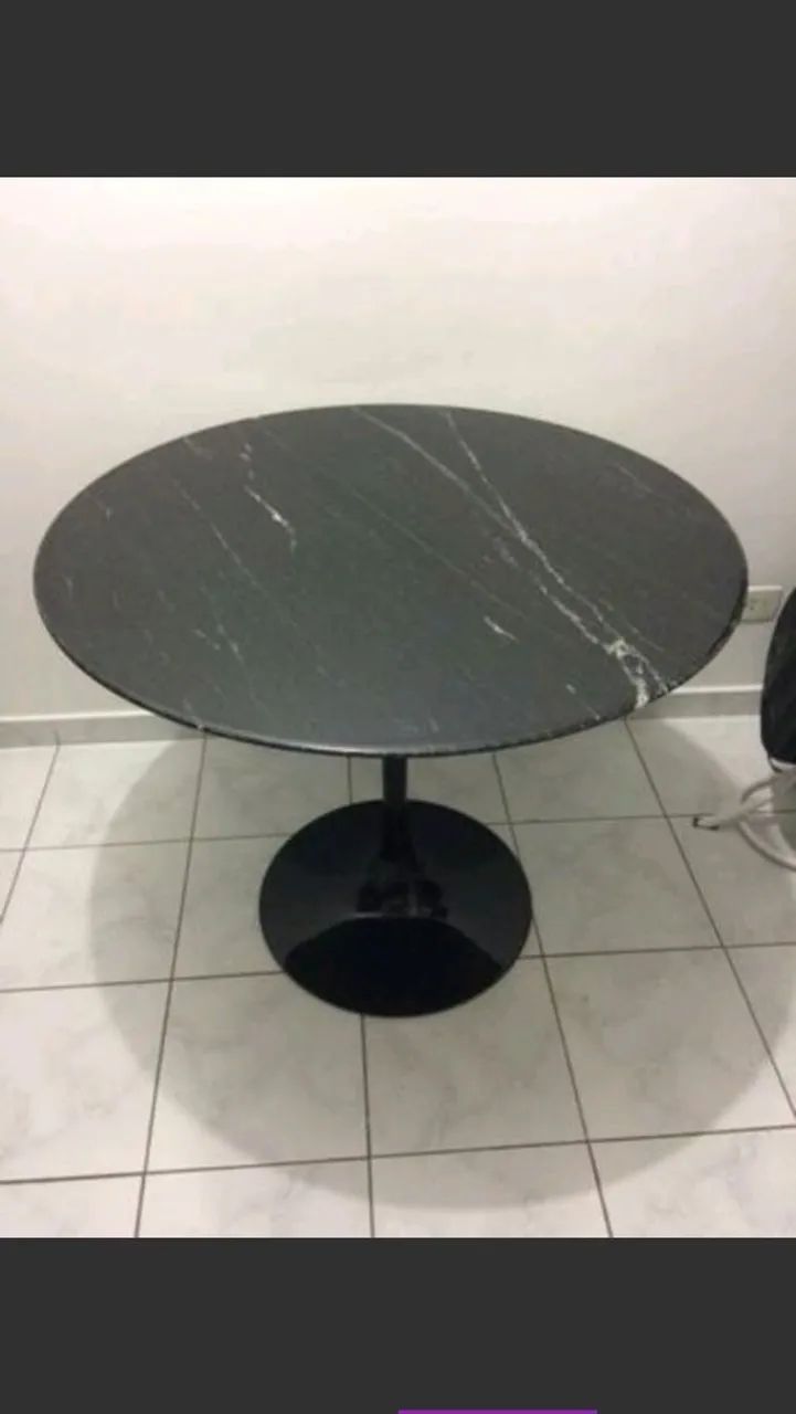 Mesa de jantar saarinen tampo em granito preto - Foto 4