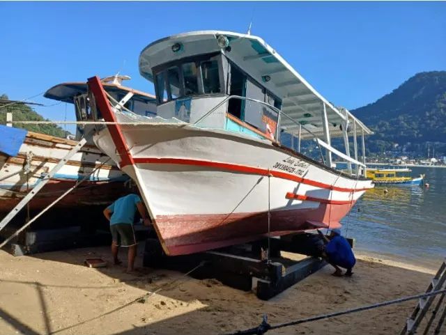 Trainera preparada para Passeio e Pesca