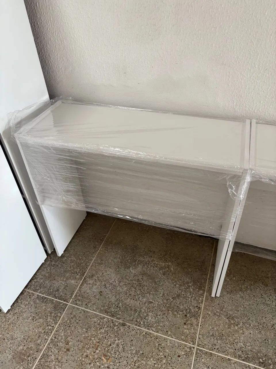 Mesa de Estudo/Escritório Branca - Compacta e Funcional65082642911491121