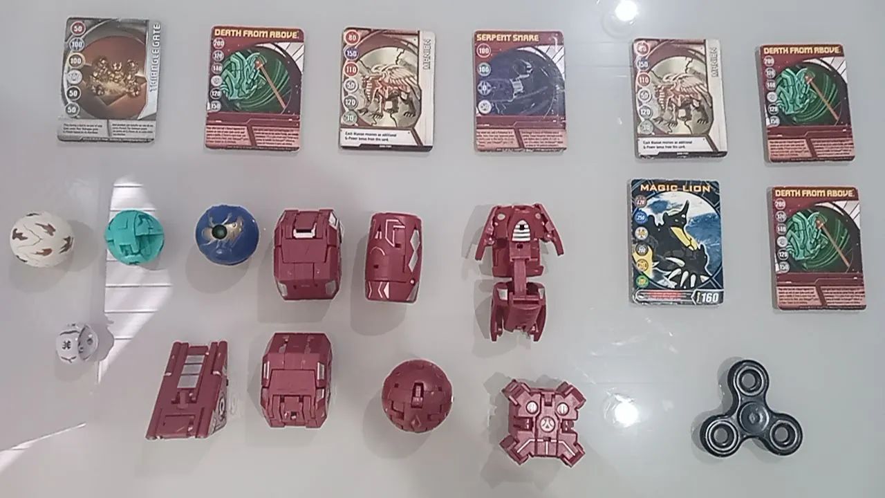 Bakugan Maxus Dragonoid 7 em 1 + 8 cartas Bakugan + 4 bakugans + 1 hand spinner - Foto 2