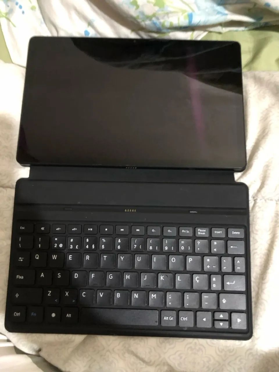 Tablet com Teclado - Ótimo estado!