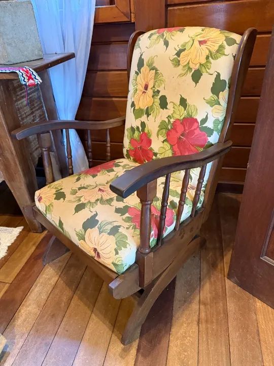 Cadeira de Balanço Antiga Peça Rara e Exclusiva estilo inglês - Retirada Freguesia JPA - Foto 6