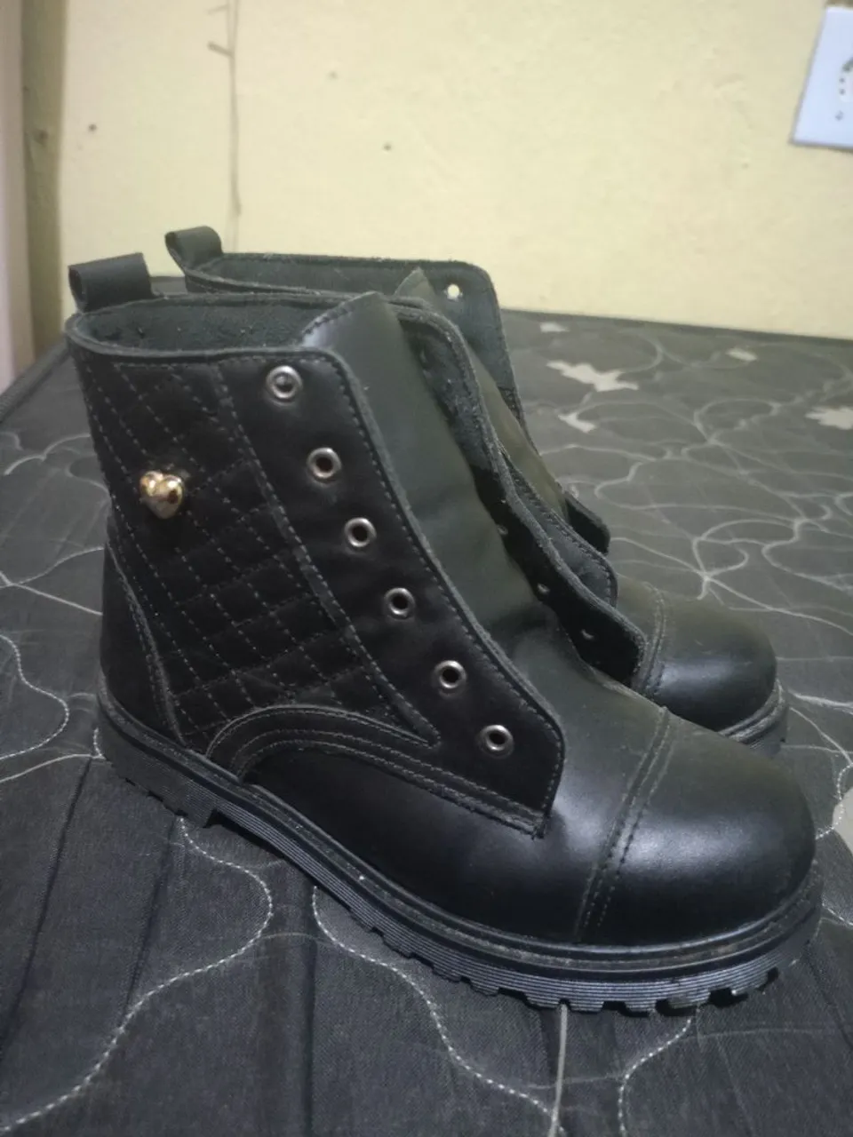 Botas femininas pretas