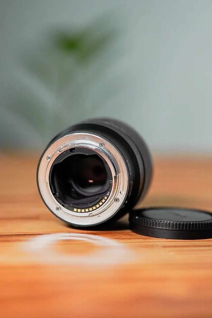 Lente Sony Fe 28mm F2  - Foto 2