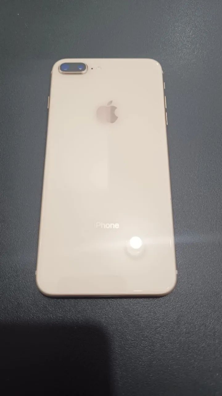 Iphone 8 plus, para retirar peça, placa queimada, carcaça sem marca de uso - Foto 2