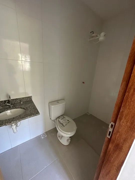 Kitnet uma suíte e uma cozinha americana - Foto 2