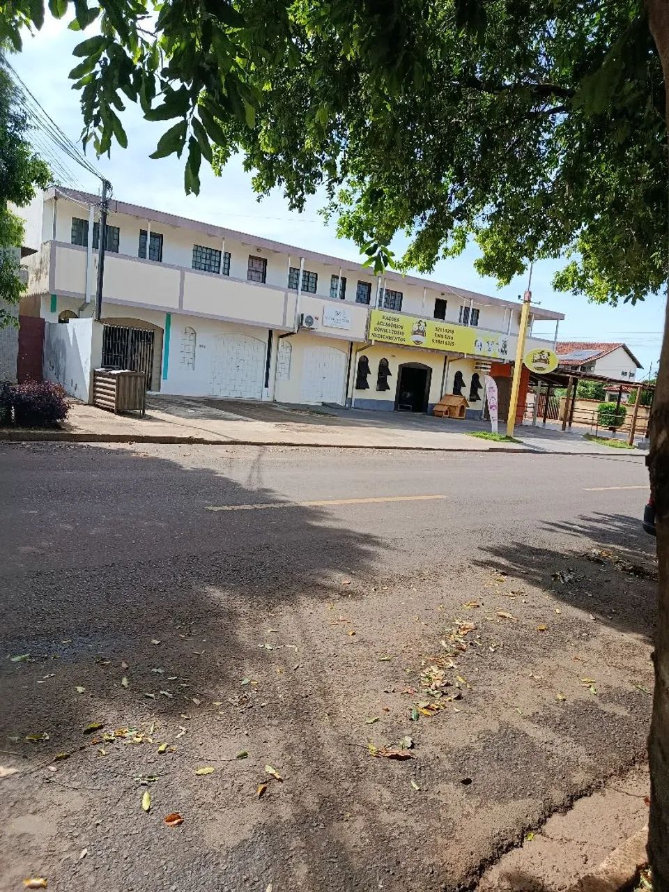 Excelente esquina comercial frente ao condomínio Bahamas no bairro santo Antônio. - Foto 2