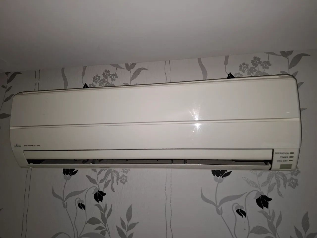 Ar Condicionado Split 9000 BTU Quente/Frio - Inverter - FUJITSU - 220v - ASBA09LGC - Foto 2