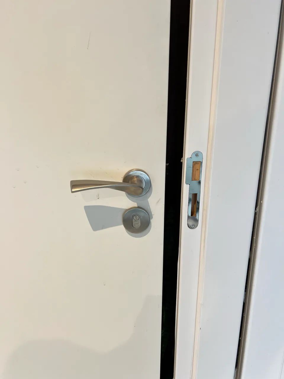 Door with Lock64861278359298121