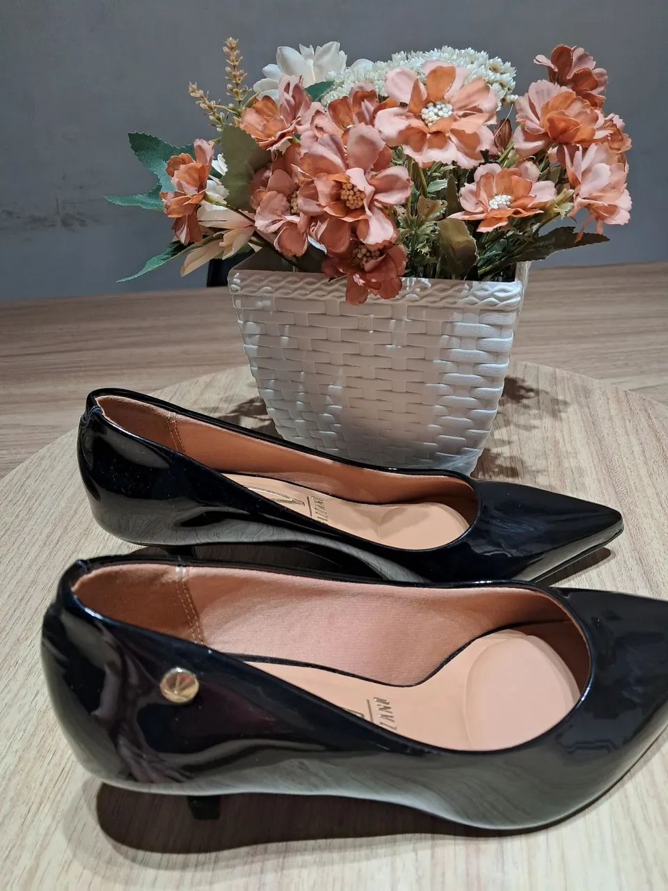 Sapatos de Salto Baixo Pretos