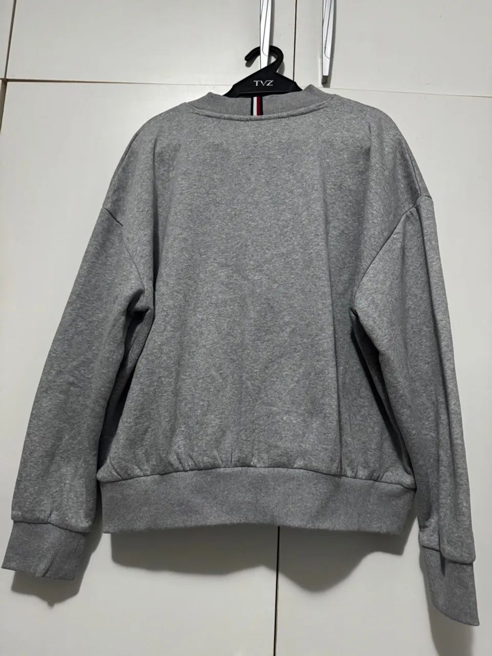Blusa de Moletom Cinza Tommy Hilfiger - Foto 2