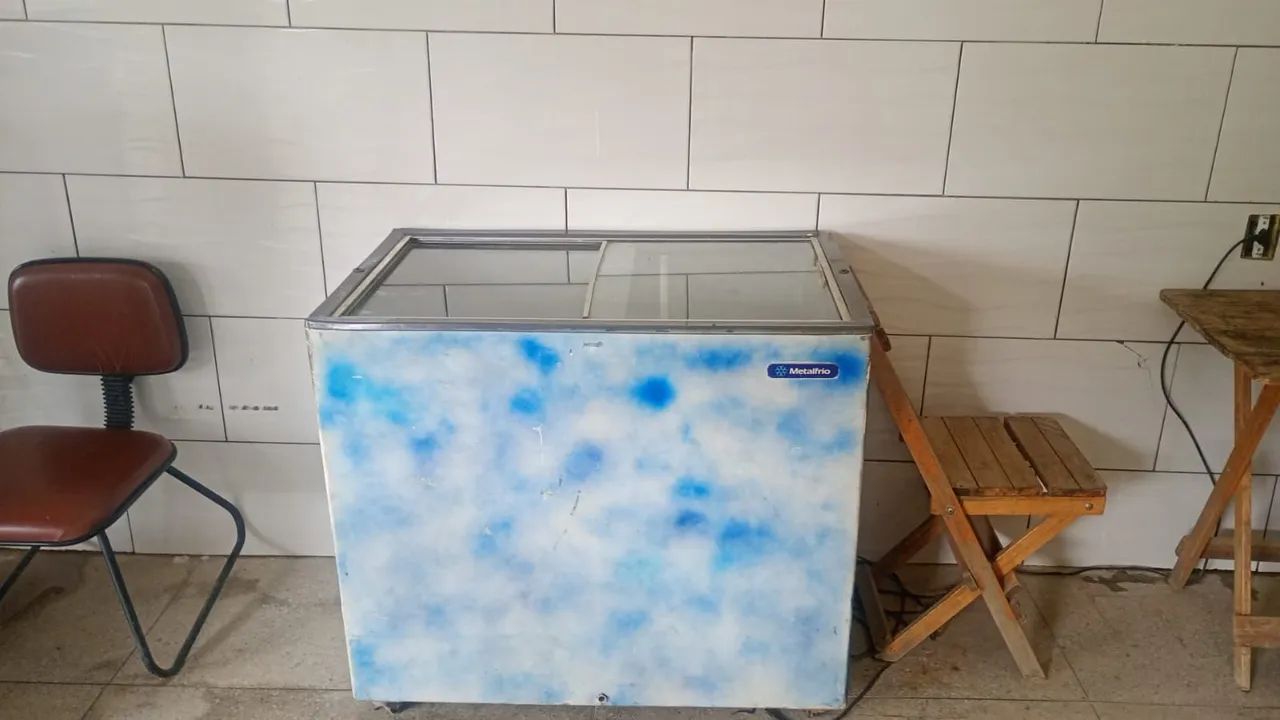 Freezer metalfrio 2 tampas 229 litros 