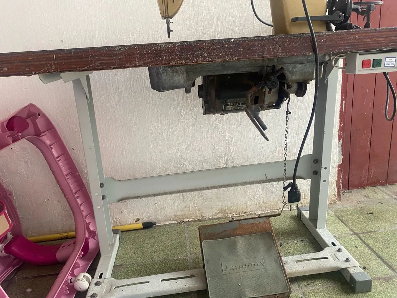 Máquina costura reta industrial. - Foto 3