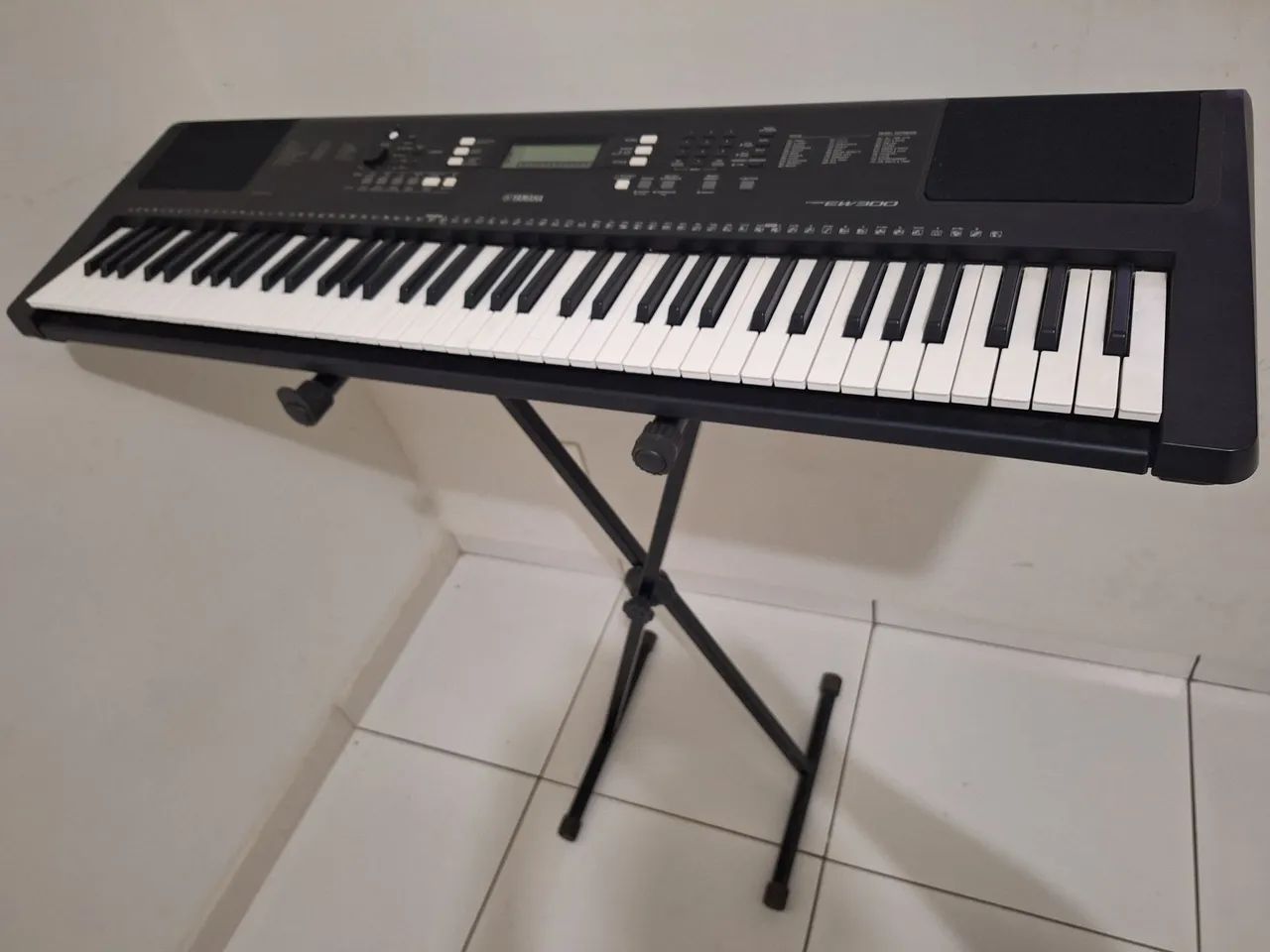 Teclado Yamaha EW300  - Foto 3