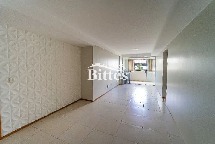 Res. Novara, 90m2, canto, área Central, desocupado, 2 vagas cobertas. - Foto 3